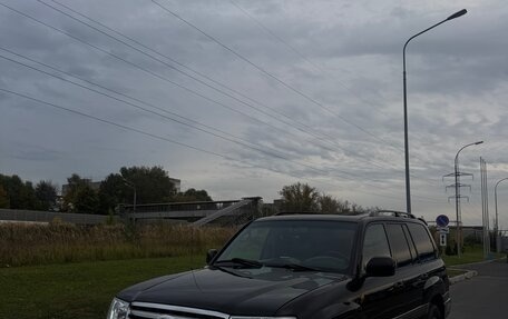 Toyota Land Cruiser 100 рестайлинг 2, 2006 год, 2 000 000 рублей, 1 фотография