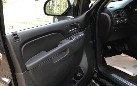 Chevrolet Tahoe III, 2012 год, 2 400 000 рублей, 6 фотография