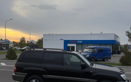 Toyota Land Cruiser 100 рестайлинг 2, 2006 год, 2 000 000 рублей, 4 фотография