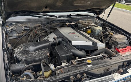 Toyota Land Cruiser 100 рестайлинг 2, 2006 год, 2 000 000 рублей, 13 фотография