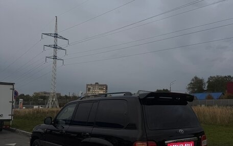 Toyota Land Cruiser 100 рестайлинг 2, 2006 год, 2 000 000 рублей, 6 фотография