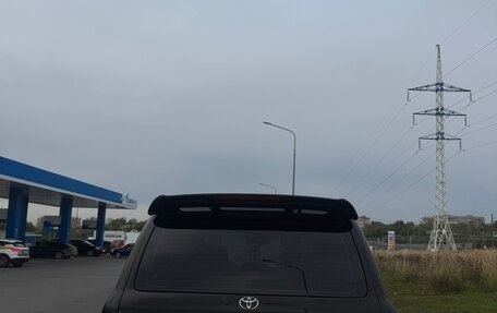 Toyota Land Cruiser 100 рестайлинг 2, 2006 год, 2 000 000 рублей, 5 фотография