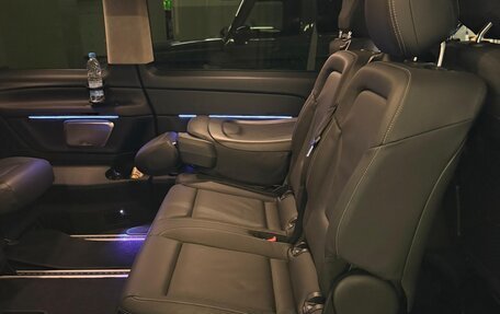 Mercedes-Benz V-Класс, 2019 год, 6 000 000 рублей, 4 фотография