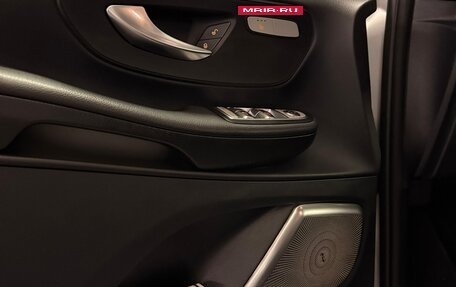 Mercedes-Benz V-Класс, 2019 год, 6 000 000 рублей, 14 фотография