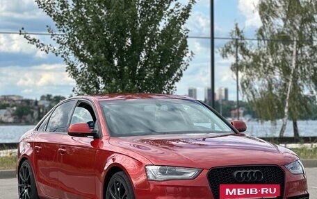 Audi A4, 2012 год, 1 850 000 рублей, 2 фотография