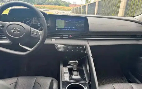 Hyundai Elantra, 2021 год, 1 037 000 рублей, 8 фотография