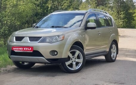 Mitsubishi Outlander III рестайлинг 3, 2008 год, 1 200 000 рублей, 3 фотография