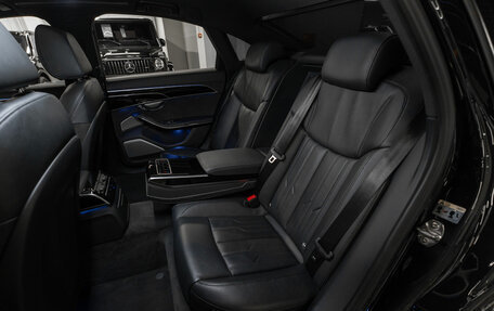 Audi A8, 2019 год, 5 800 000 рублей, 14 фотография