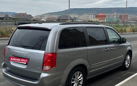 Dodge Caravan V, 2016 год, 2 300 000 рублей, 6 фотография
