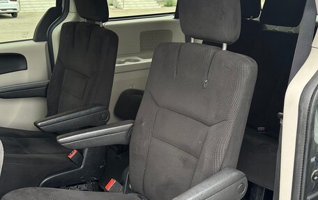 Dodge Caravan V, 2016 год, 2 300 000 рублей, 10 фотография