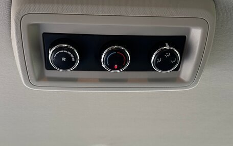 Dodge Caravan V, 2016 год, 2 300 000 рублей, 15 фотография