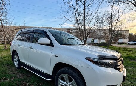 Toyota Highlander III, 2011 год, 2 800 000 рублей, 3 фотография