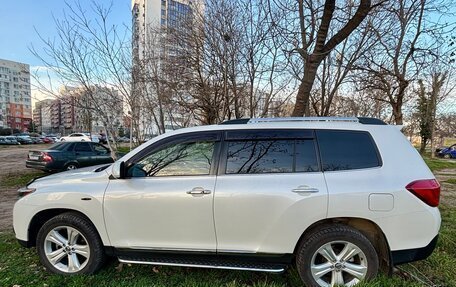 Toyota Highlander III, 2011 год, 2 800 000 рублей, 12 фотография