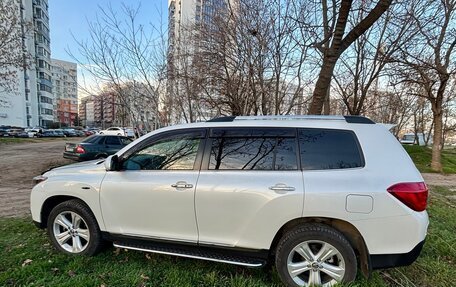 Toyota Highlander III, 2011 год, 2 800 000 рублей, 11 фотография