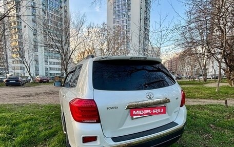 Toyota Highlander III, 2011 год, 2 800 000 рублей, 9 фотография