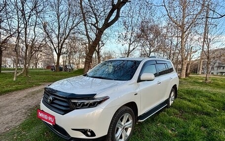 Toyota Highlander III, 2011 год, 2 800 000 рублей, 14 фотография
