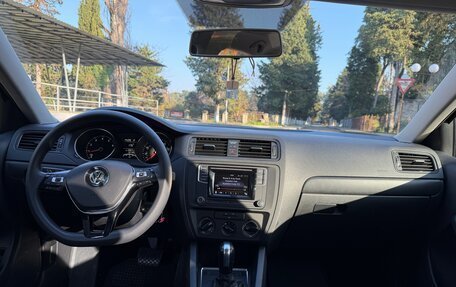 Volkswagen Jetta VI, 2016 год, 1 500 000 рублей, 11 фотография