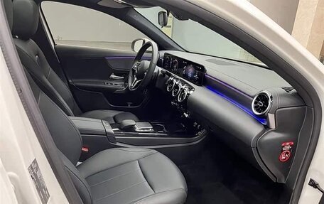 Mercedes-Benz A-Класс, 2023 год, 1 890 032 рублей, 19 фотография