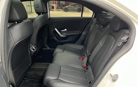 Mercedes-Benz A-Класс, 2023 год, 1 890 032 рублей, 20 фотография