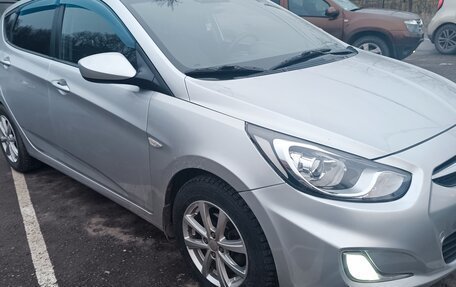 Hyundai Solaris II рестайлинг, 2012 год, 565 000 рублей, 2 фотография