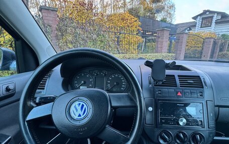 Volkswagen Polo IV рестайлинг, 2003 год, 255 000 рублей, 10 фотография