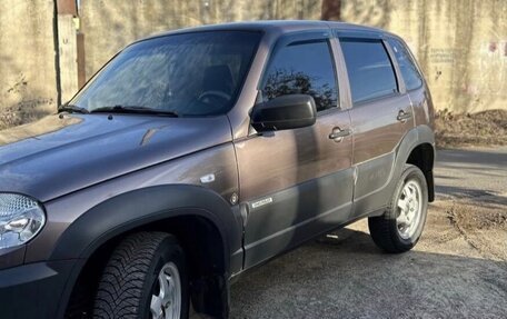 Chevrolet Niva I рестайлинг, 2016 год, 650 000 рублей, 3 фотография