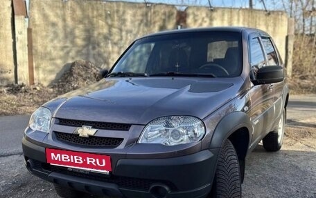 Chevrolet Niva I рестайлинг, 2016 год, 650 000 рублей, 2 фотография