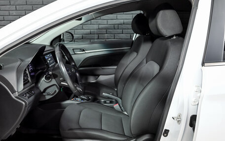 Hyundai Elantra VI рестайлинг, 2020 год, 1 800 000 рублей, 10 фотография