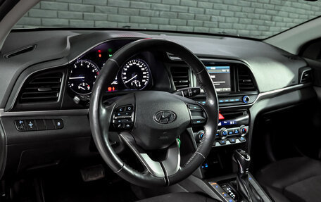 Hyundai Elantra VI рестайлинг, 2020 год, 1 800 000 рублей, 12 фотография