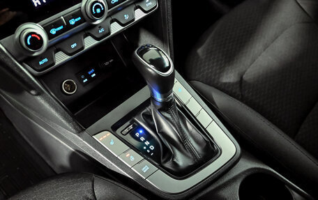 Hyundai Elantra VI рестайлинг, 2020 год, 1 800 000 рублей, 14 фотография