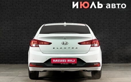 Hyundai Elantra VI рестайлинг, 2020 год, 1 800 000 рублей, 16 фотография