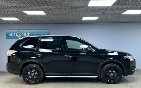Mitsubishi Outlander III рестайлинг 3, 2014 год, 1 488 000 рублей, 8 фотография