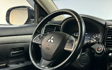 Mitsubishi Outlander III рестайлинг 3, 2014 год, 1 488 000 рублей, 18 фотография