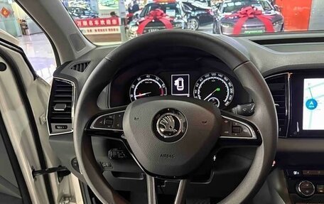 Skoda Karoq I, 2023 год, 1 890 032 рублей, 12 фотография