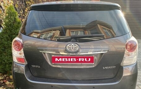 Toyota Verso I, 2013 год, 1 260 000 рублей, 2 фотография