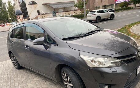 Toyota Verso I, 2013 год, 1 260 000 рублей, 4 фотография