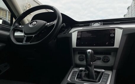 Volkswagen Passat B8 рестайлинг, 2019 год, 2 250 000 рублей, 15 фотография