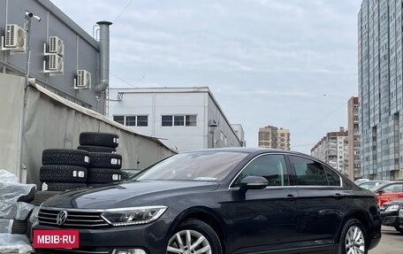 Volkswagen Passat B8 рестайлинг, 2019 год, 2 250 000 рублей, 2 фотография