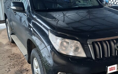Toyota Land Cruiser Prado 150 рестайлинг 2, 2011 год, 3 000 000 рублей, 17 фотография
