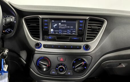 Hyundai Solaris II рестайлинг, 2018 год, 1 250 000 рублей, 11 фотография