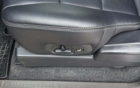 Mitsubishi Pajero III рестайлинг, 2003 год, 1 190 000 рублей, 10 фотография