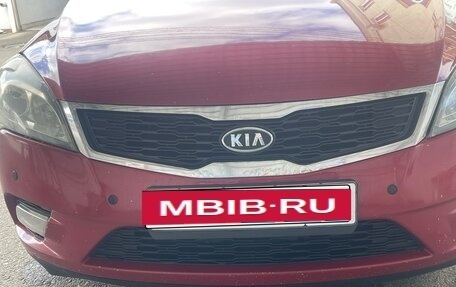 KIA cee'd I рестайлинг, 2011 год, 890 000 рублей, 2 фотография