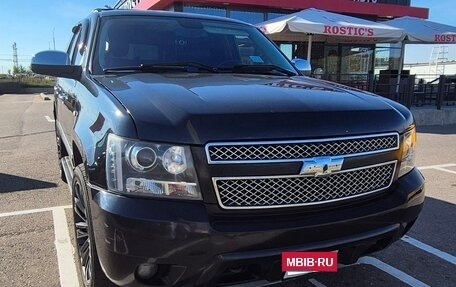 Chevrolet Tahoe III, 2011 год, 2 250 000 рублей, 2 фотография