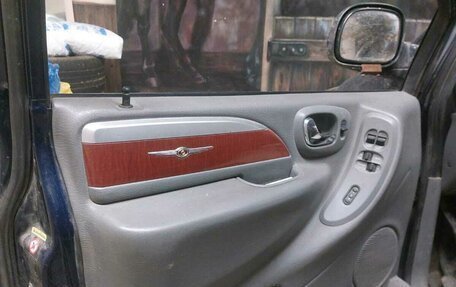 Chrysler Town & Country IV, 2004 год, 495 000 рублей, 9 фотография