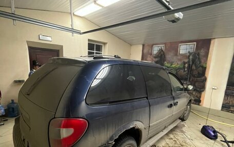 Chrysler Town & Country IV, 2004 год, 495 000 рублей, 18 фотография