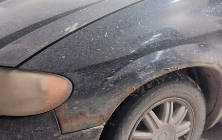 Chrysler Town & Country IV, 2004 год, 495 000 рублей, 13 фотография