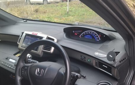 Honda Freed I, 2014 год, 1 300 000 рублей, 6 фотография