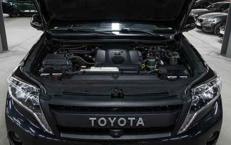 Toyota Land Cruiser Prado 150 рестайлинг 2, 2016 год, 3 198 000 рублей, 9 фотография