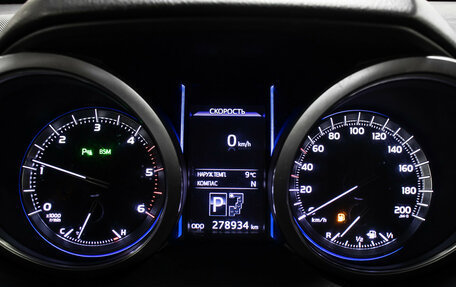 Toyota Land Cruiser Prado 150 рестайлинг 2, 2016 год, 3 198 000 рублей, 13 фотография