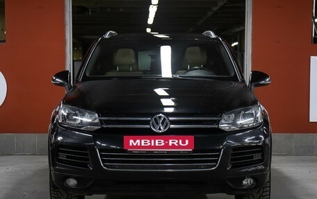 Volkswagen Touareg III, 2014 год, 2 349 000 рублей, 2 фотография